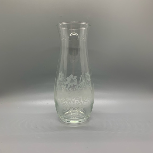 Flower etched vase - Picture 2 of 3